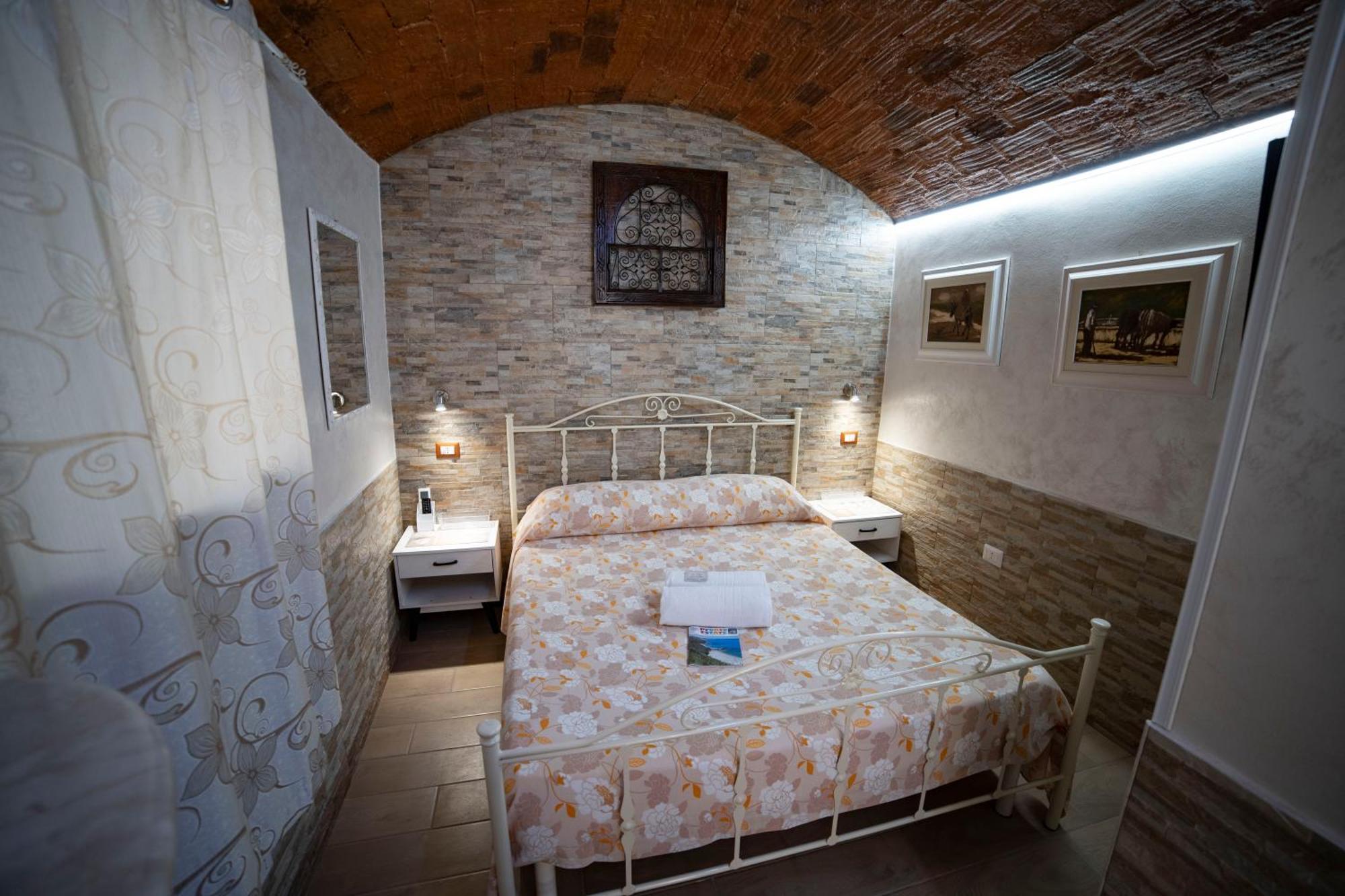 La Perla Del Tirreno Panzió Tropea Kültér fotó