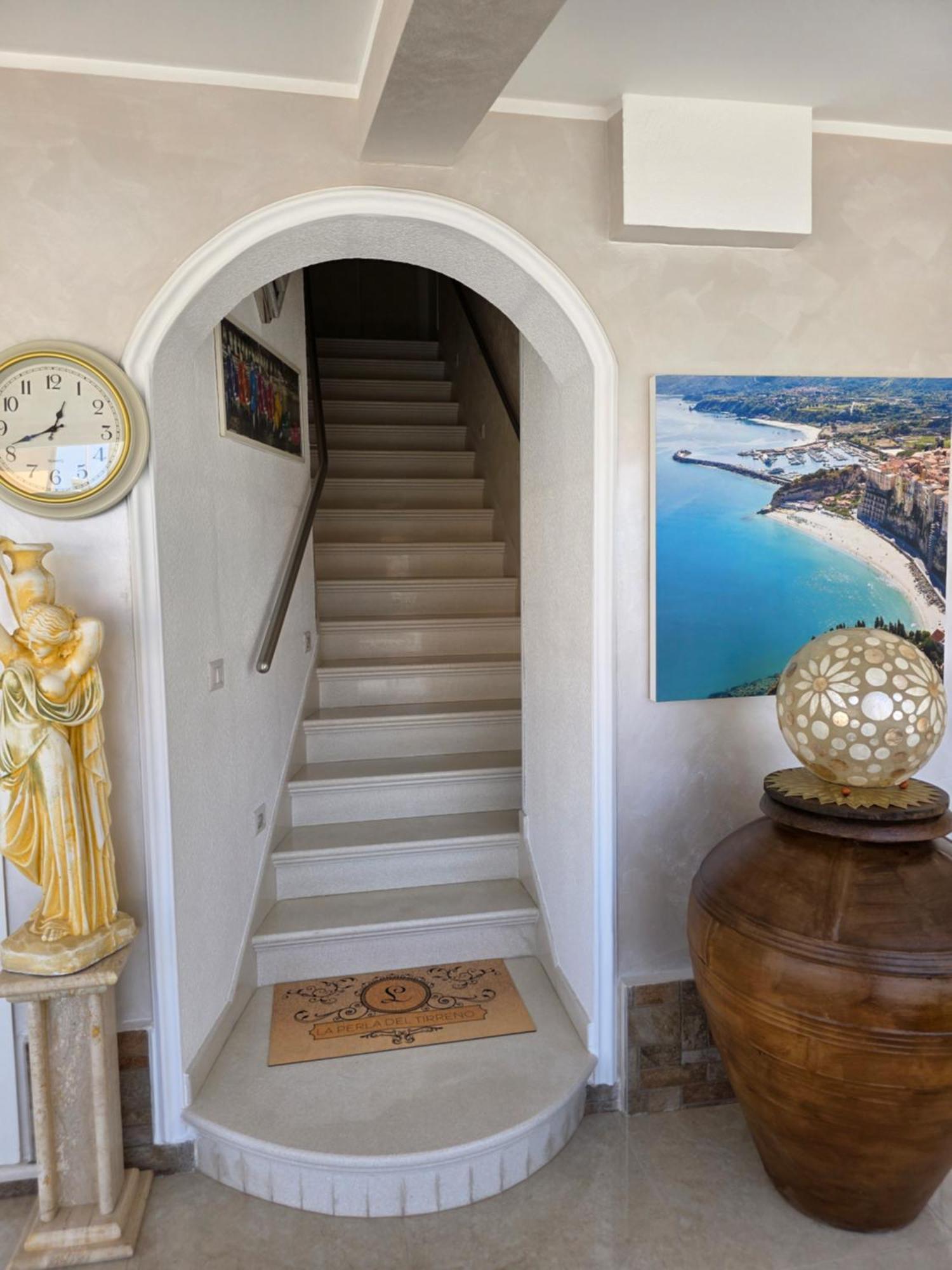 La Perla Del Tirreno Panzió Tropea Kültér fotó