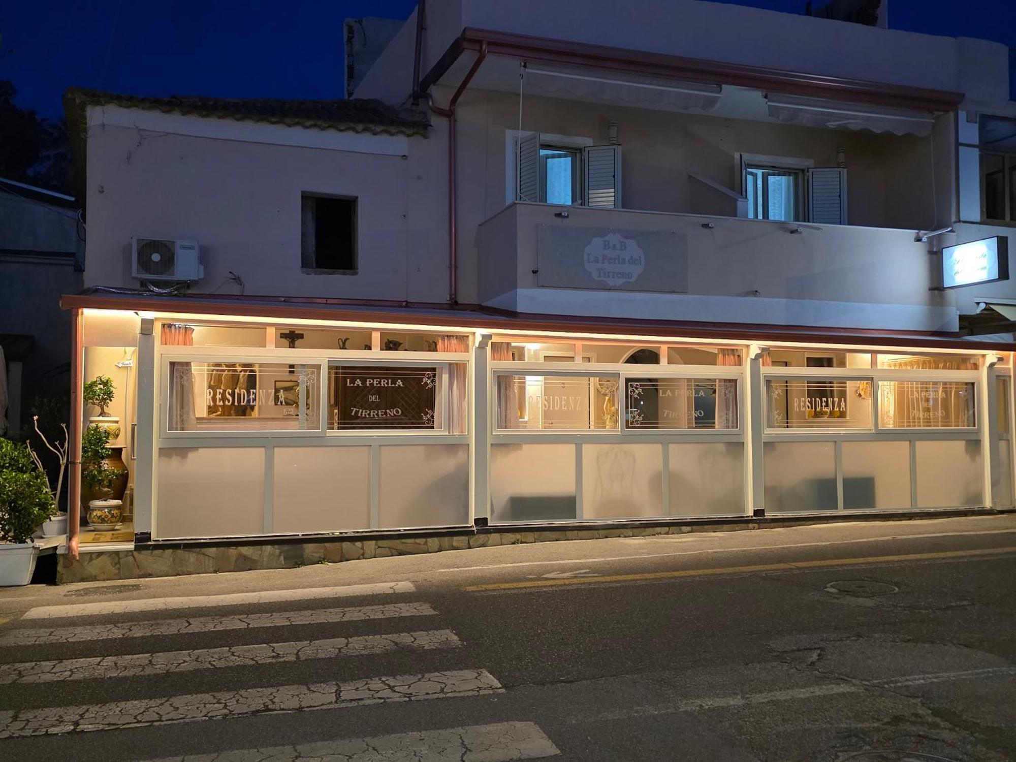 La Perla Del Tirreno Panzió Tropea Kültér fotó